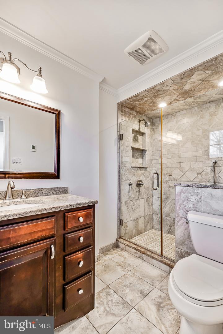 OXFORD GLEN - Residential