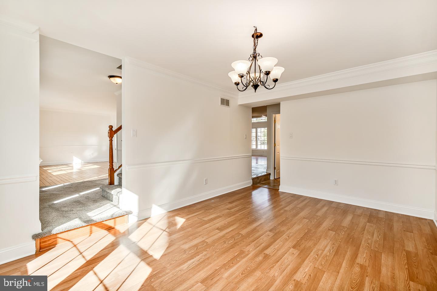 OXFORD GLEN - Residential