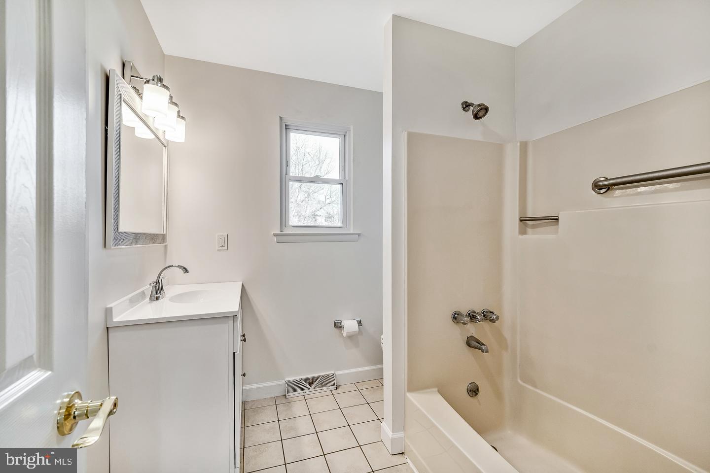 OXFORD GLEN - Residential