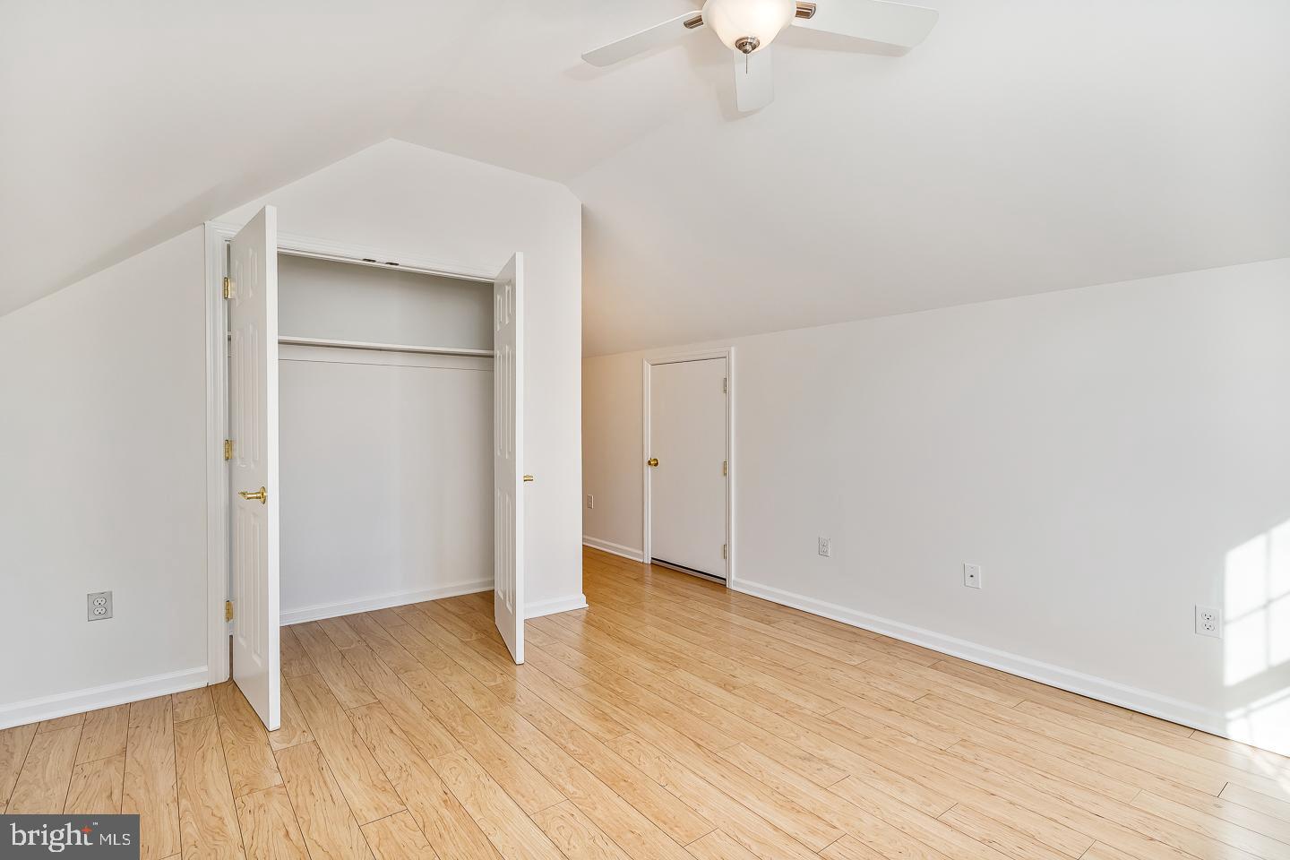 OXFORD GLEN - Residential