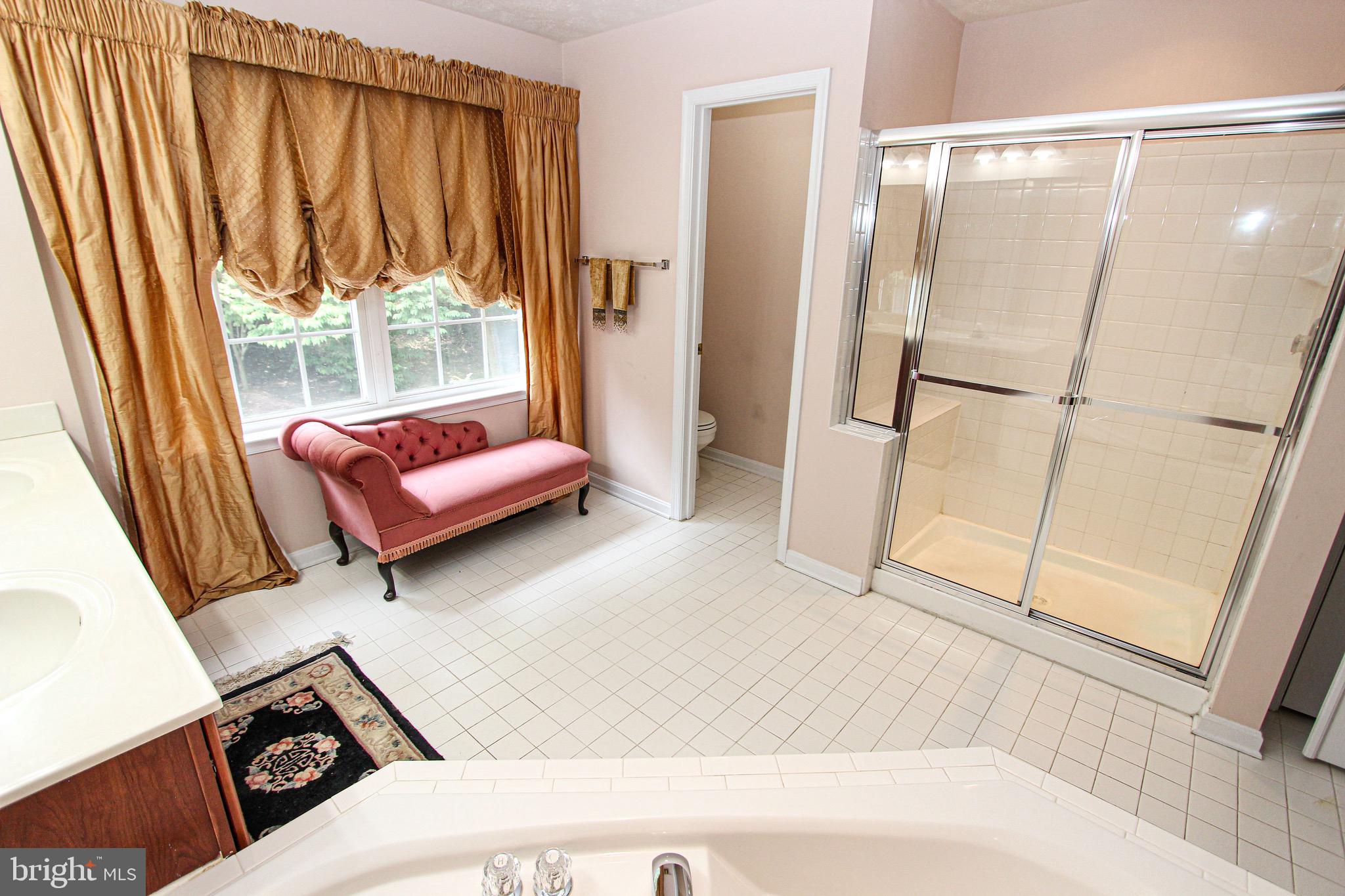 FOREST KNOLL - Residential