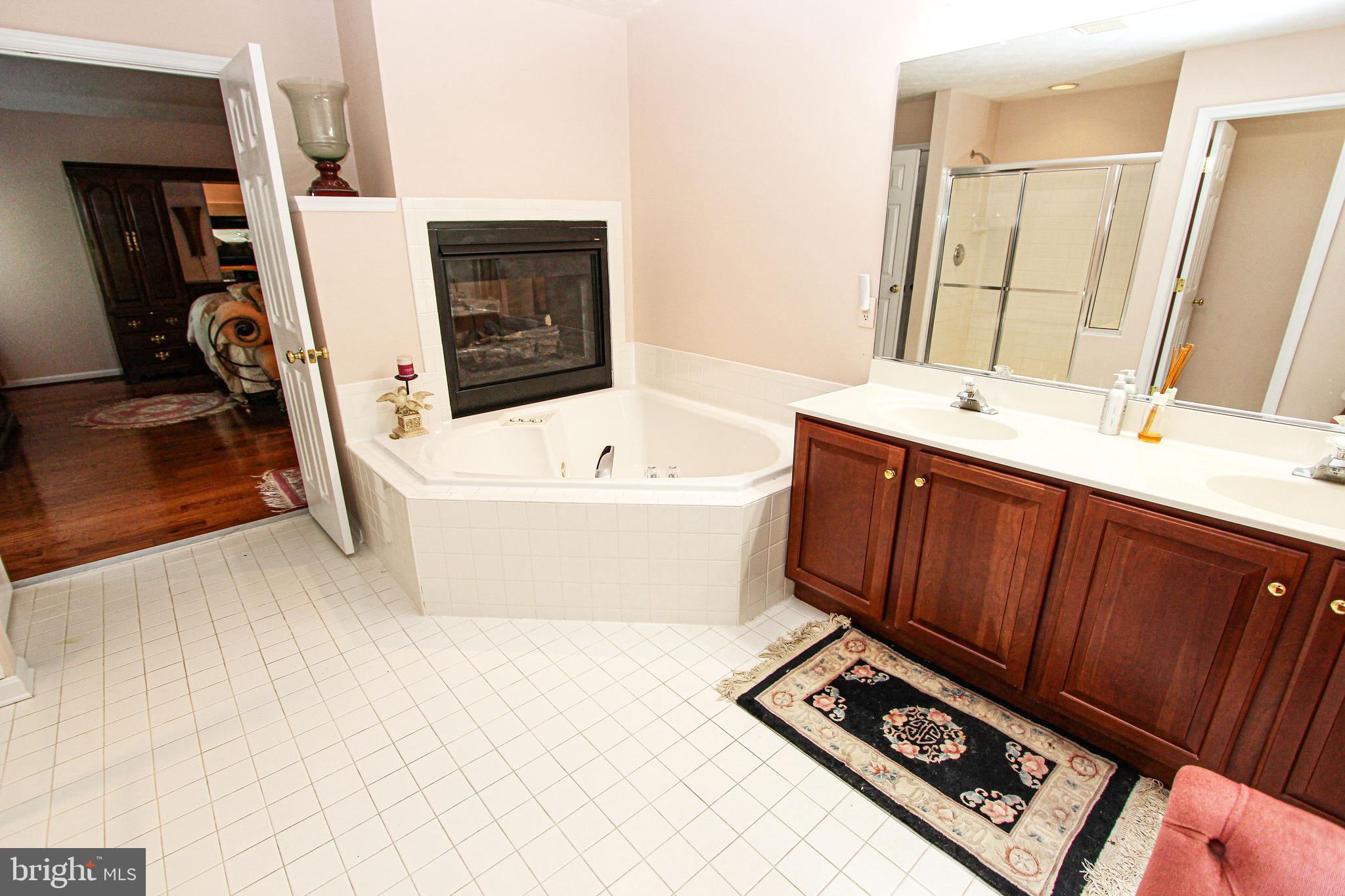 FOREST KNOLL - Residential