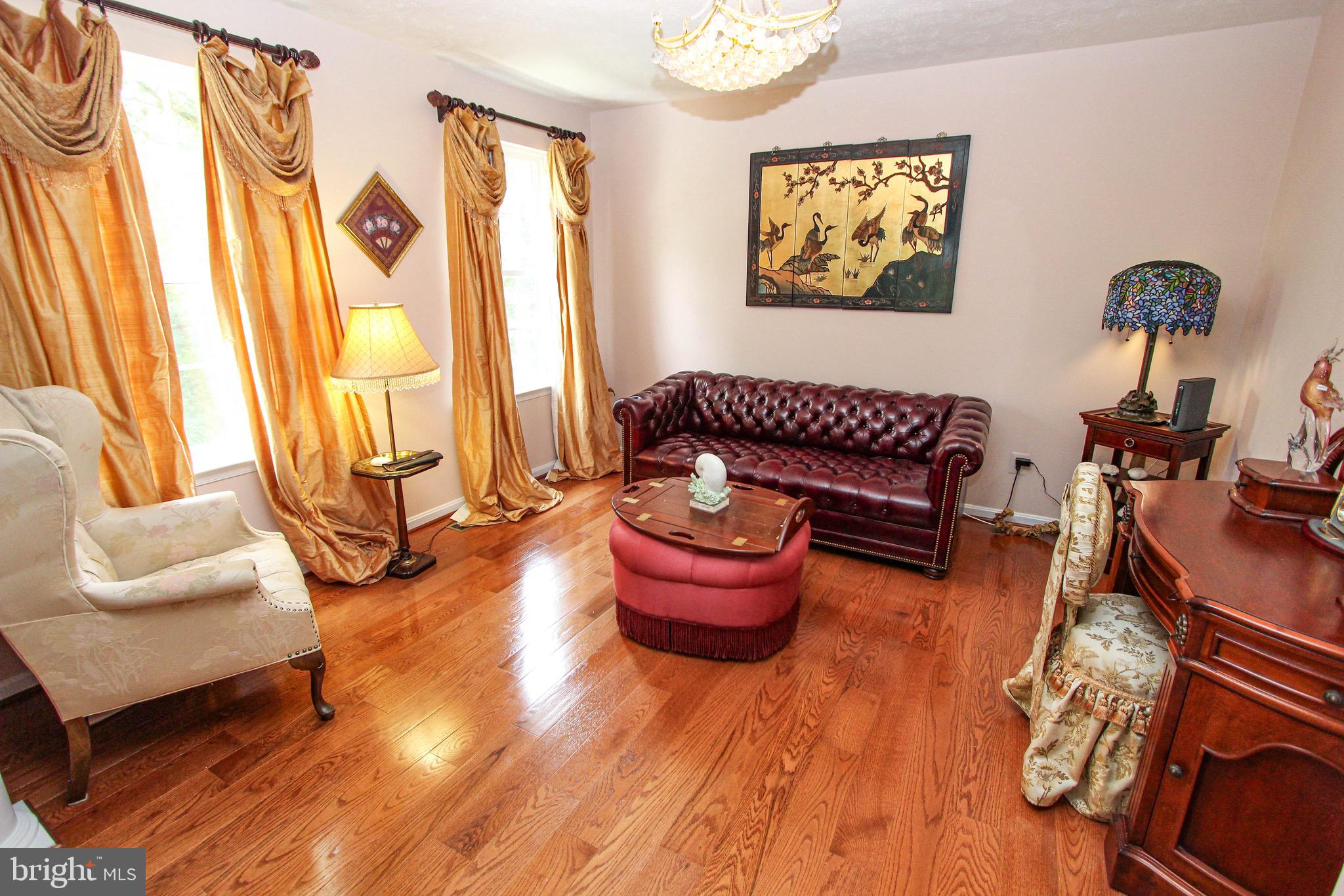 FOREST KNOLL - Residential