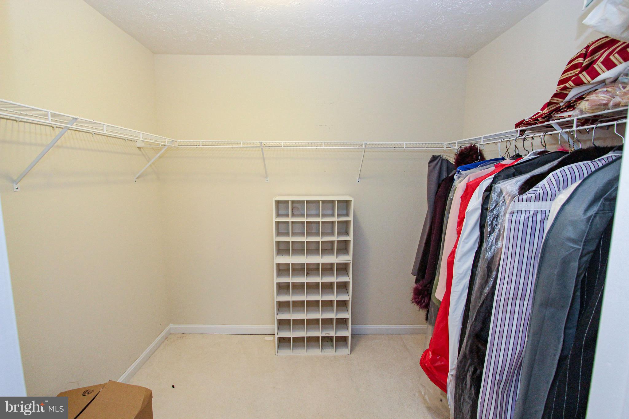 FOREST KNOLL - Residential