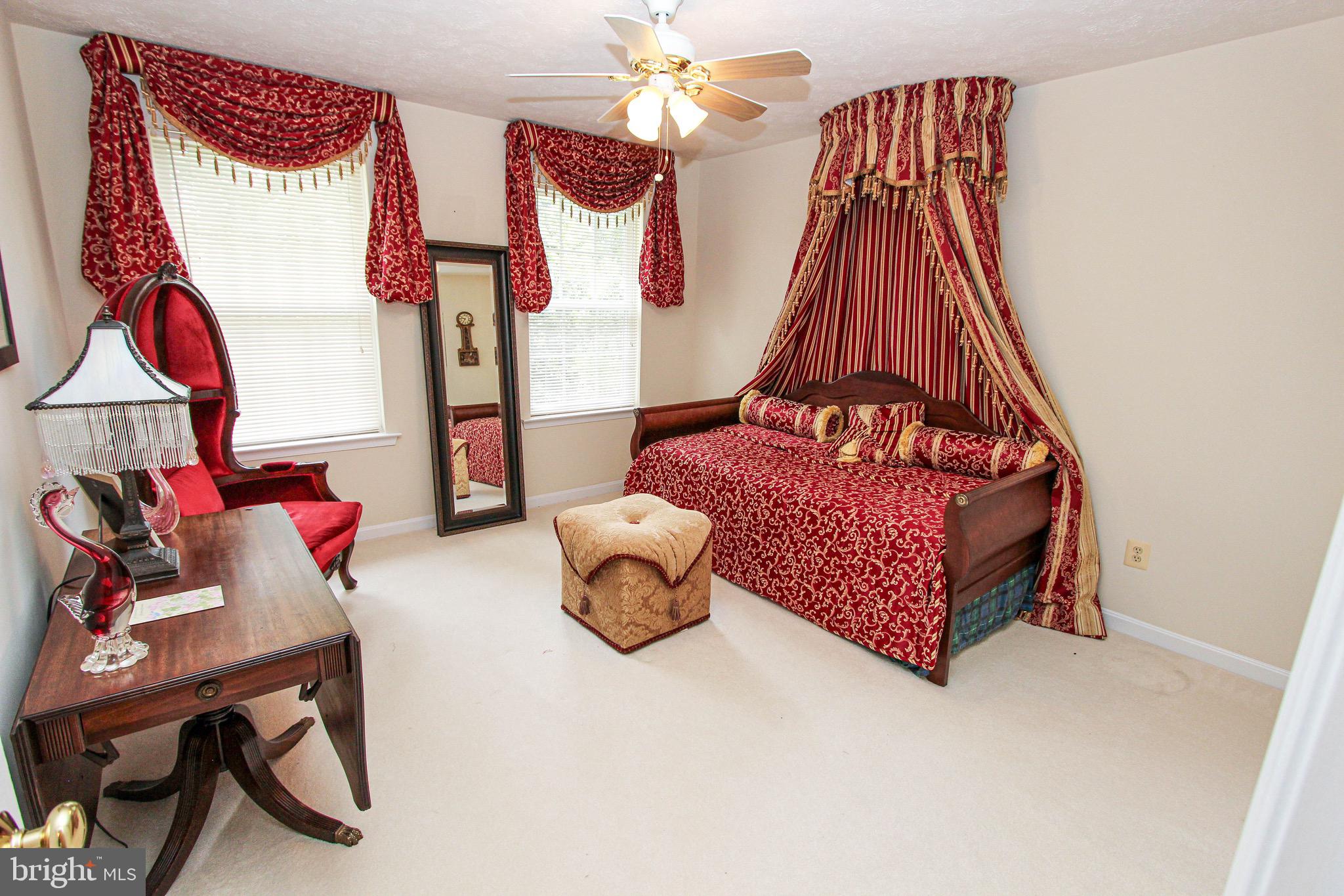 FOREST KNOLL - Residential