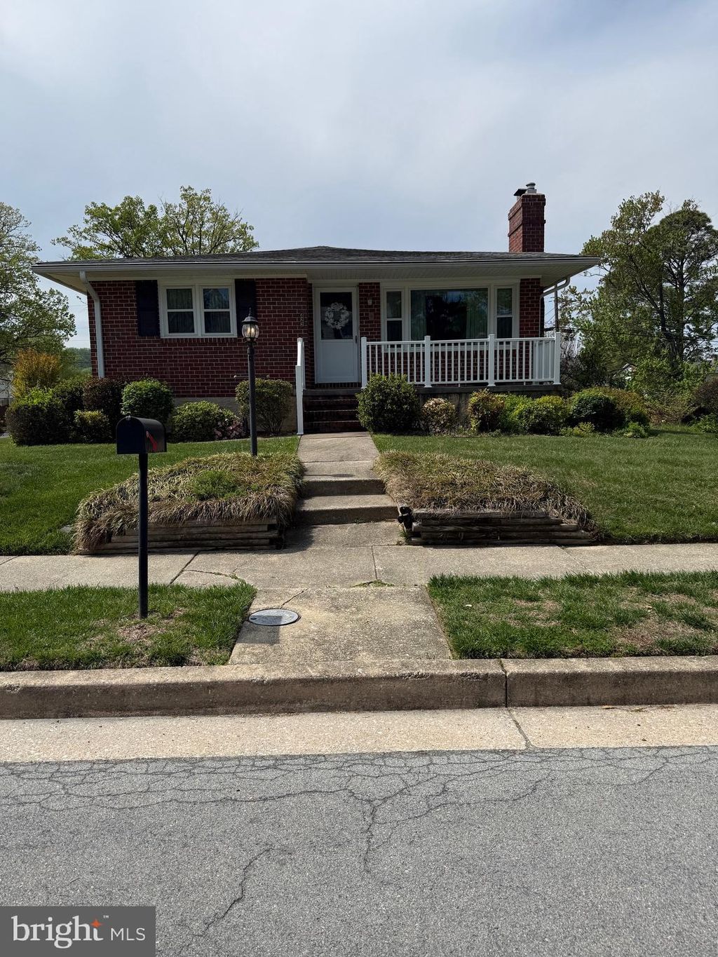 Photo of 422 Chalfonte Drive, BALTIMORE, MD 21228 (MLS # MDBC2159808)