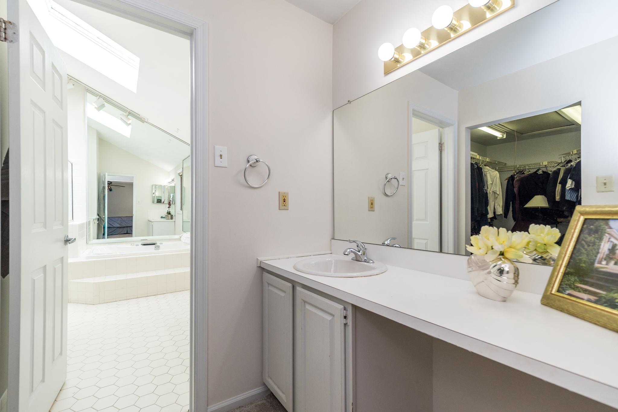 DUBLIN CHASE - Residential