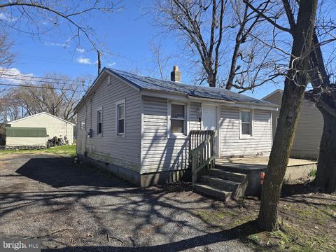 Photo of 60 E Railroad Avenue, SELBYVILLE, DE 19975 (MLS # DESU2105646)