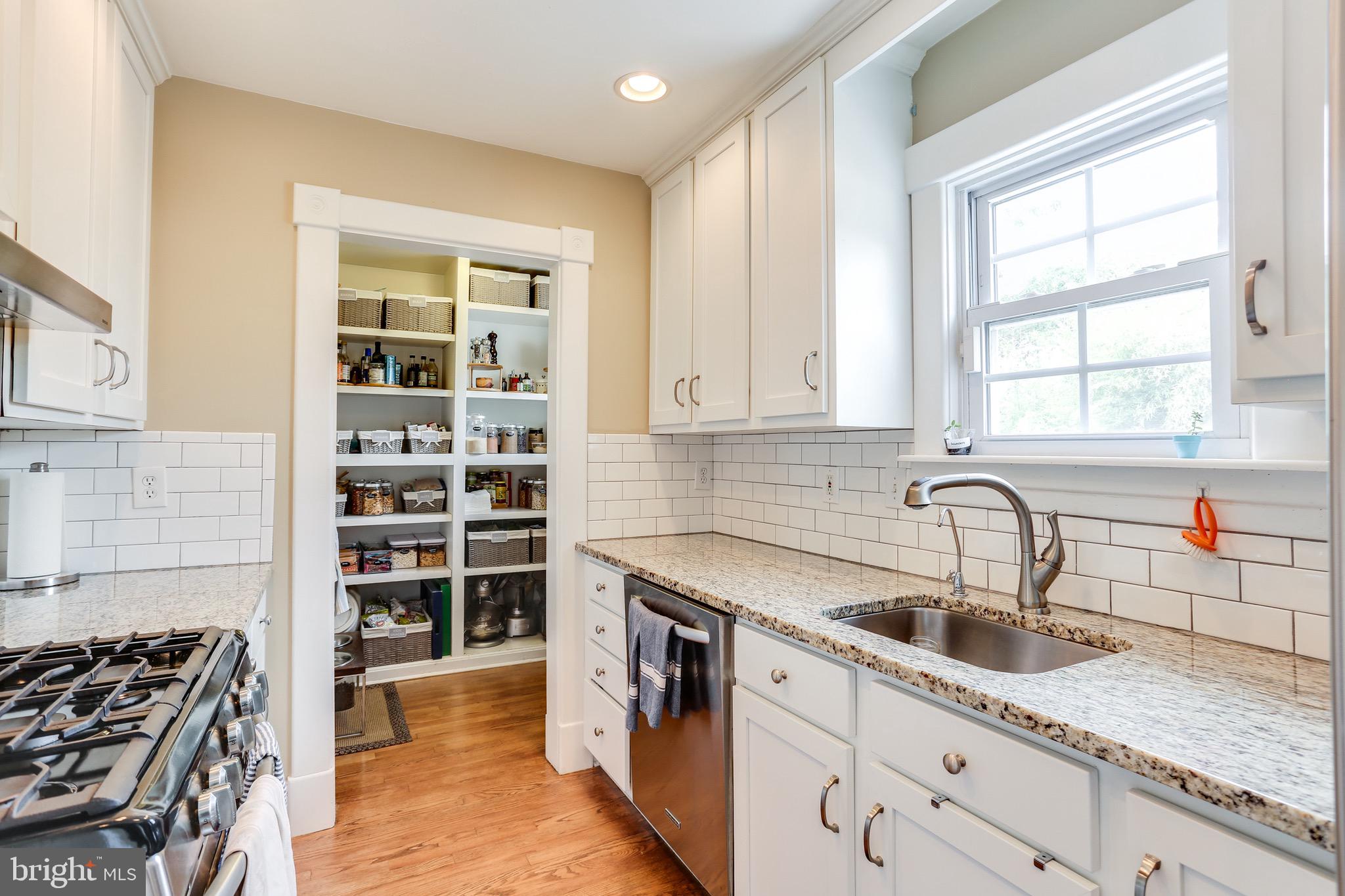 MURRAY HILL - Residential