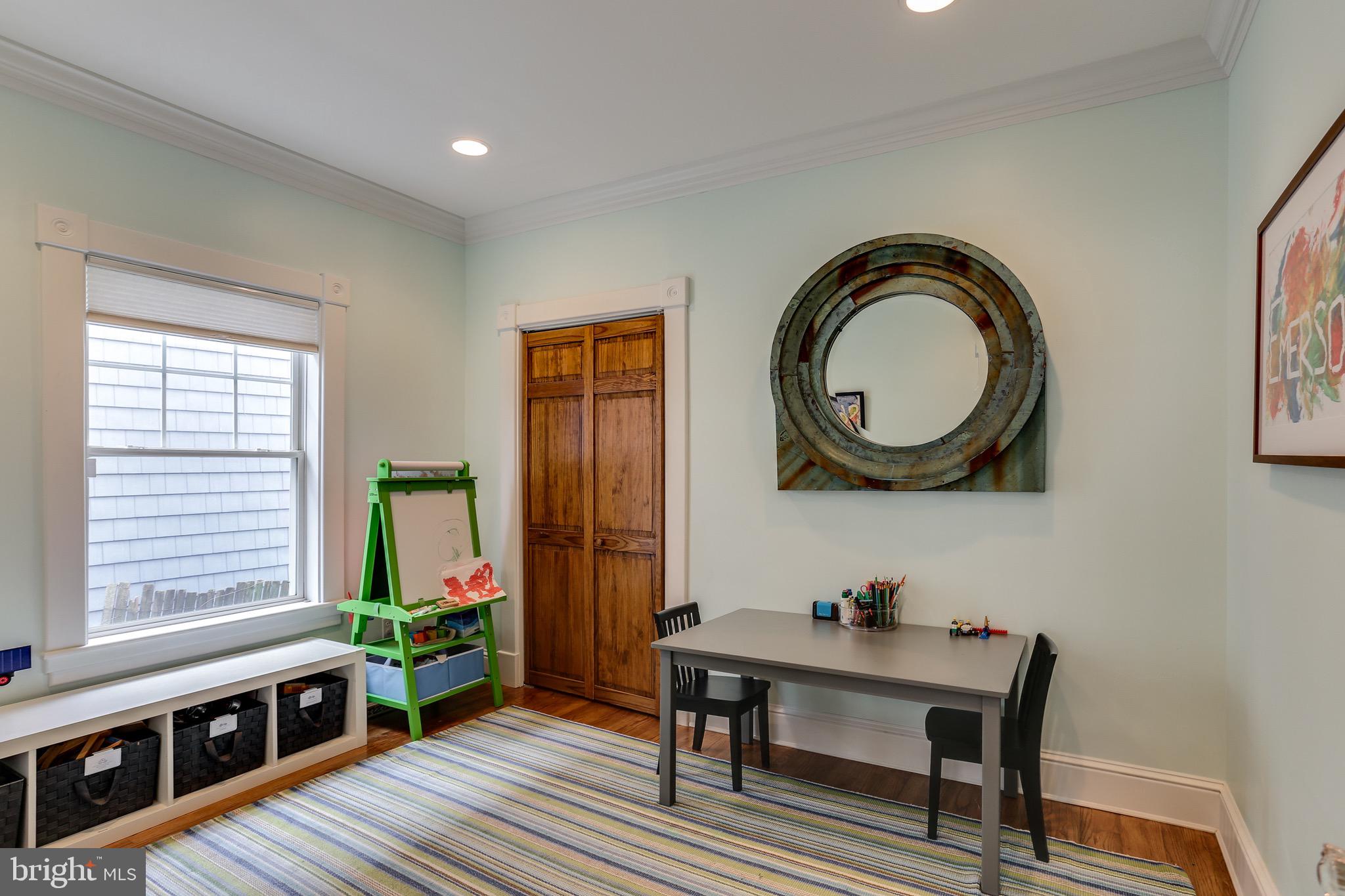 MURRAY HILL - Residential