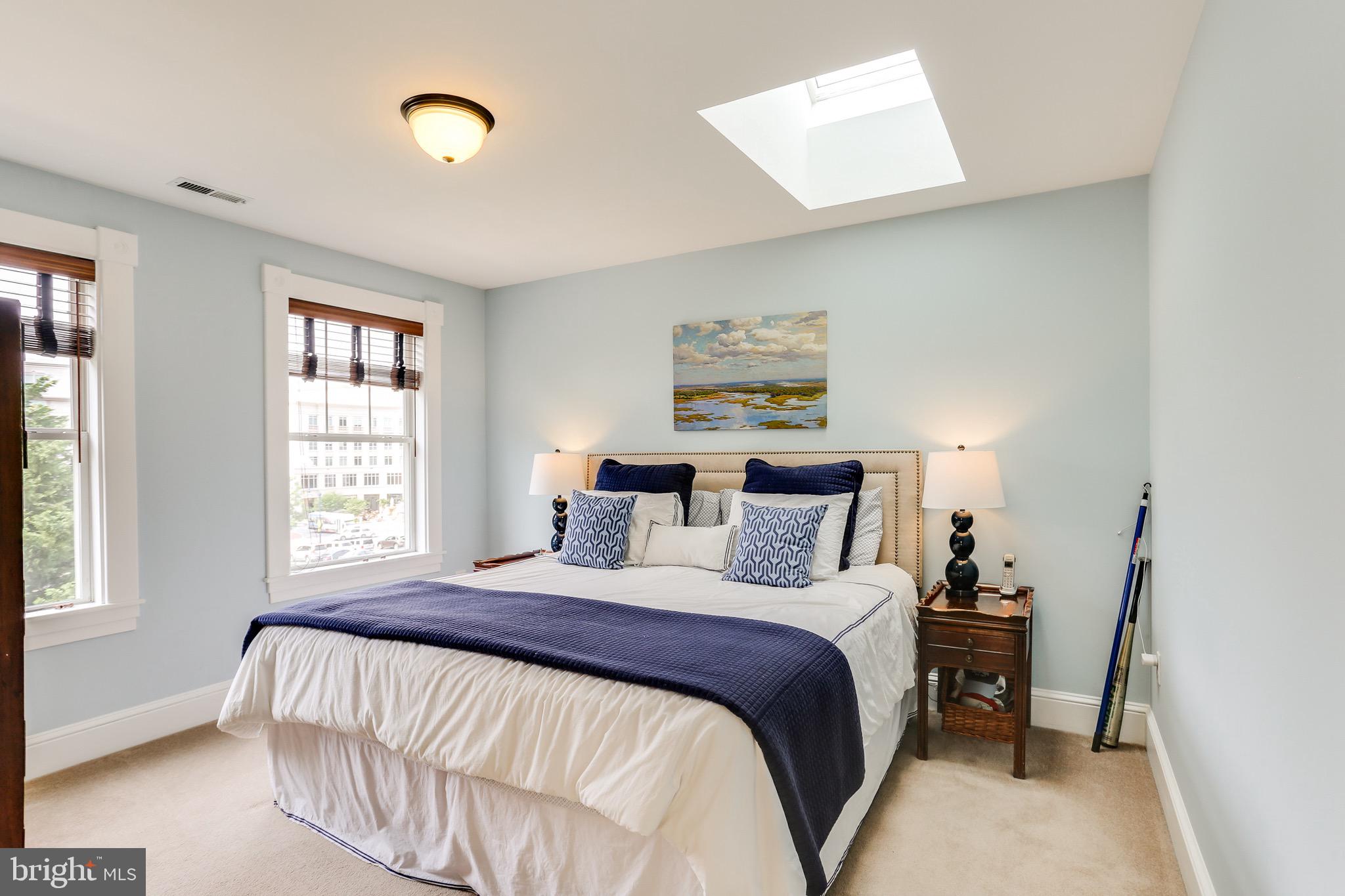 MURRAY HILL - Residential