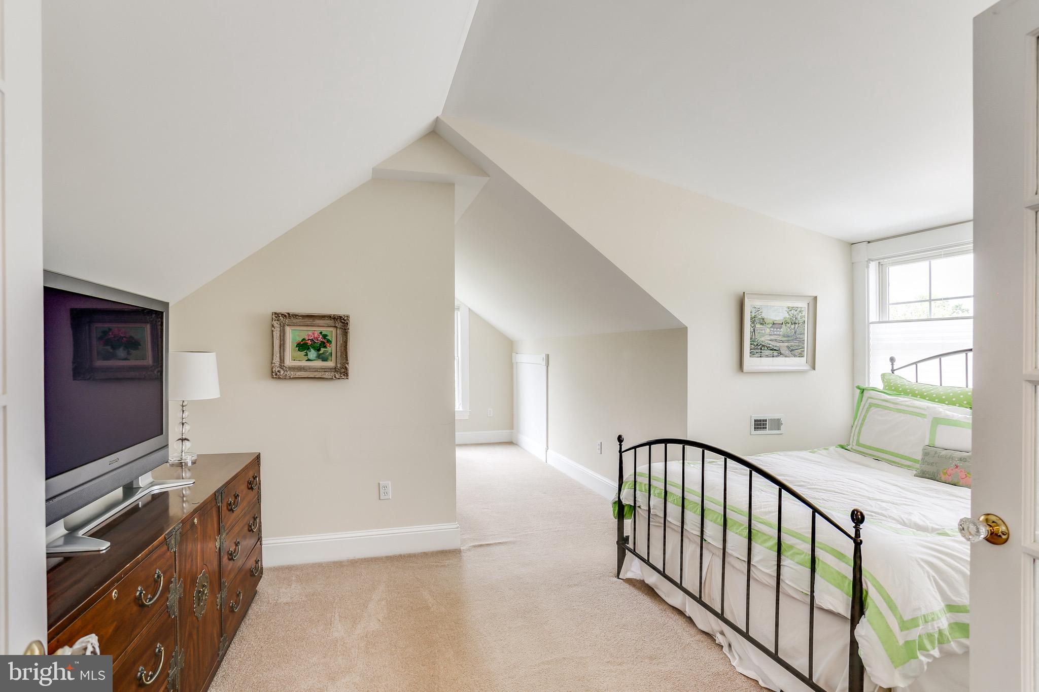 MURRAY HILL - Residential