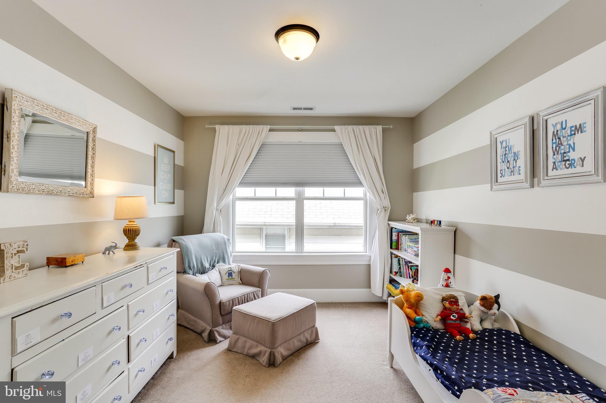 MURRAY HILL - Residential