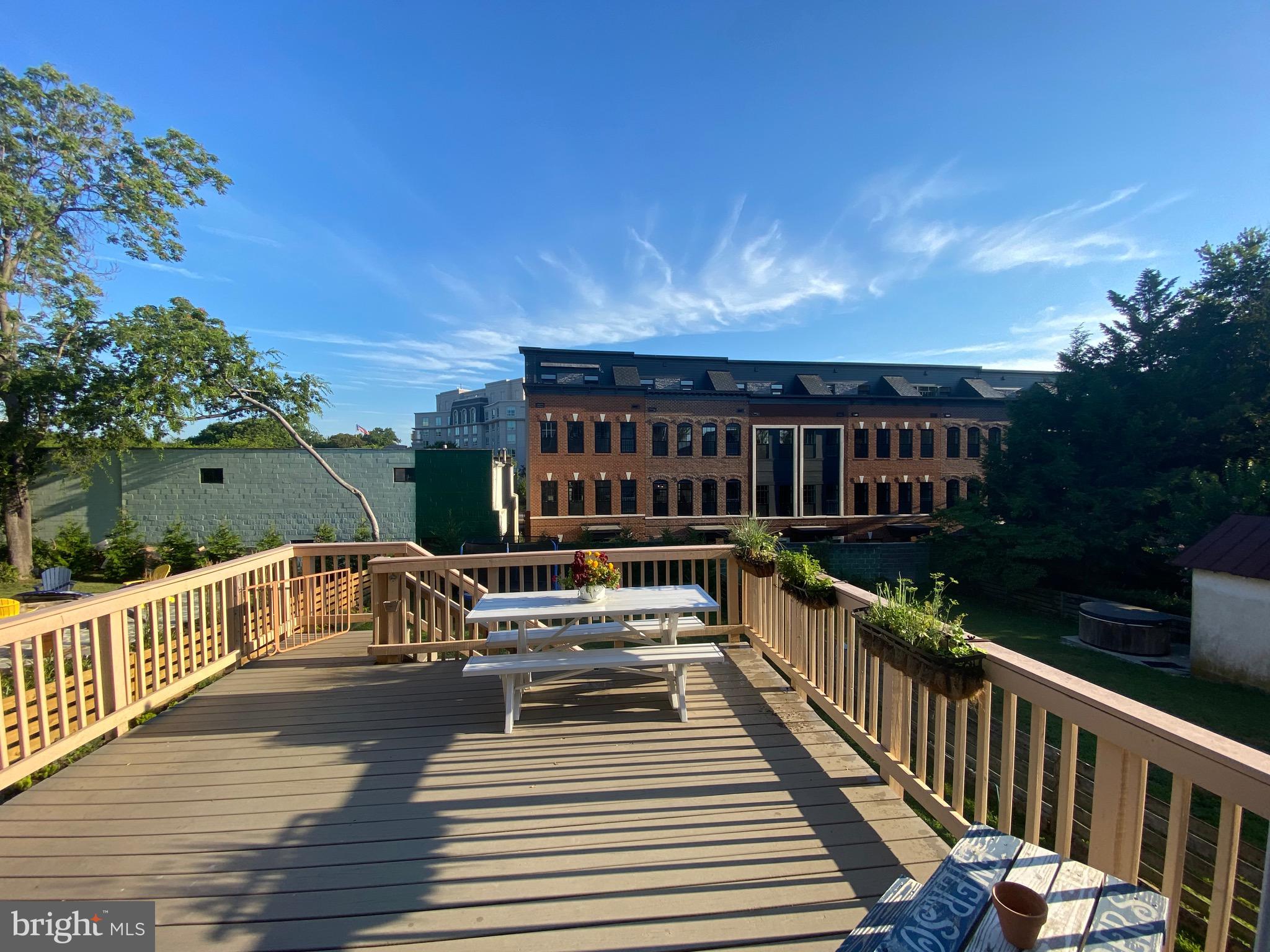 MURRAY HILL - Residential