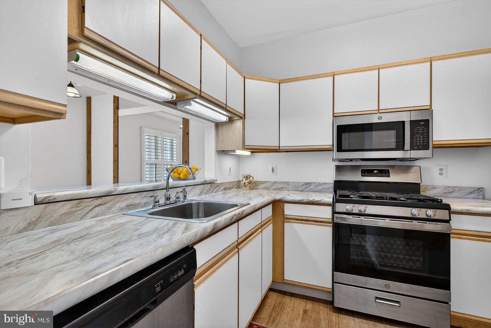 SPRING MILL CONDOMINIUM - Residential