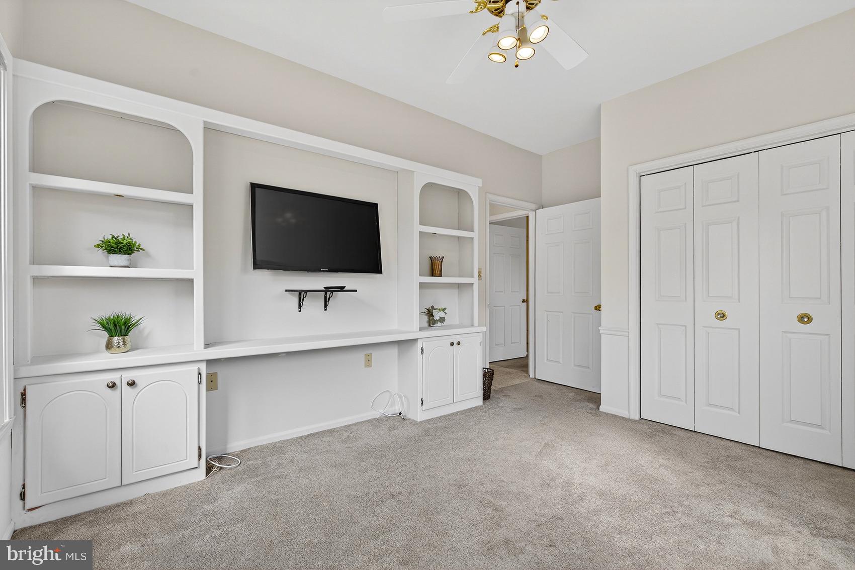 SPRING MILL CONDOMINIUM - Residential