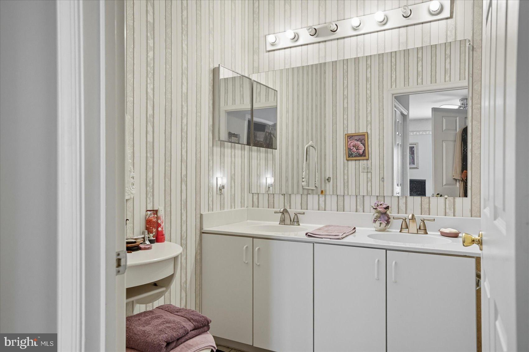 SPRING MILL CONDOMINIUM - Residential