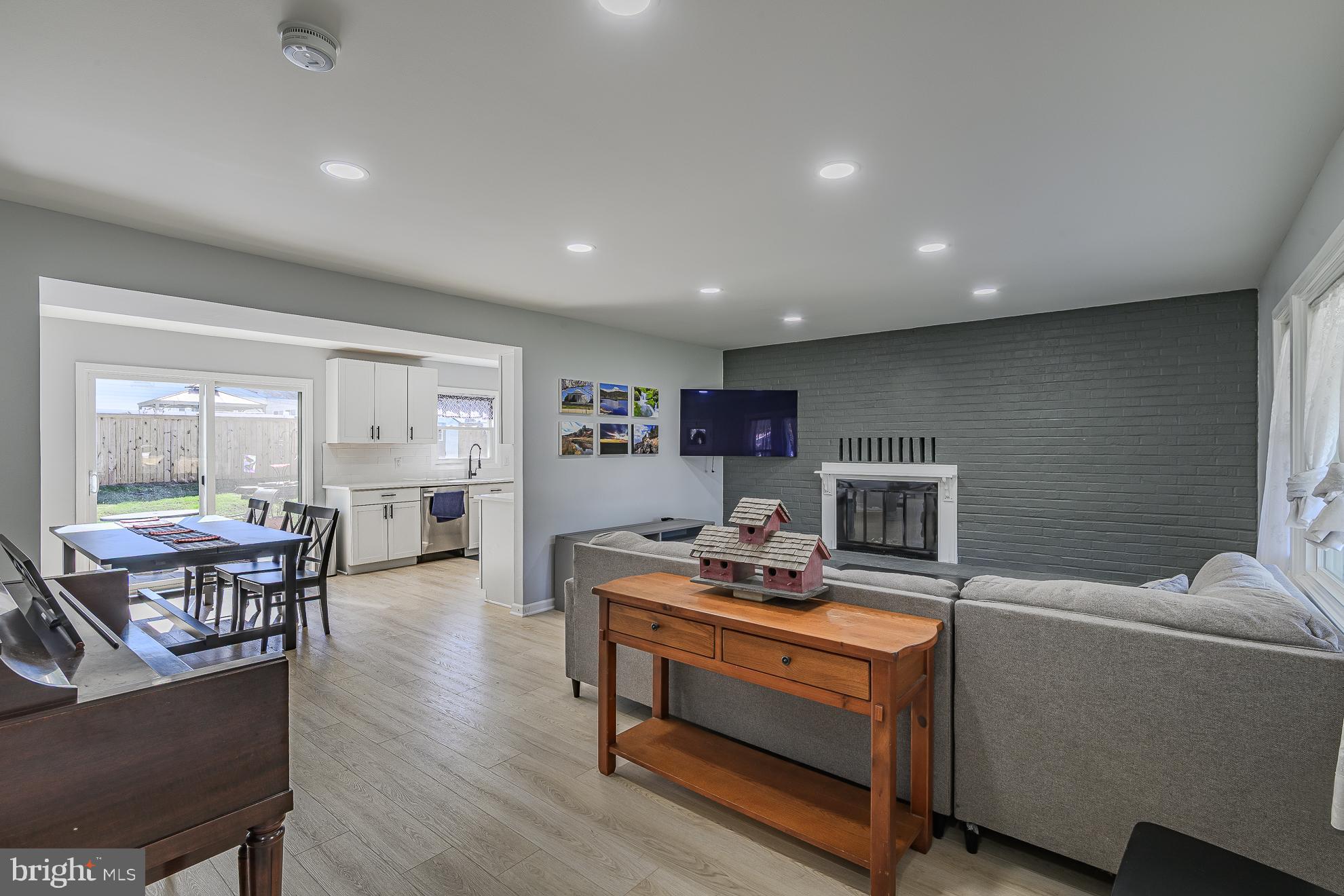 4111 MOUNT ECHO LANE