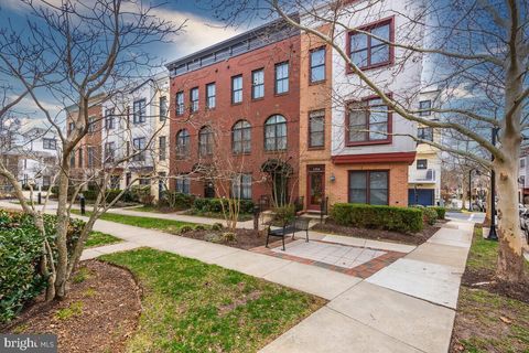 5701 44TH AVENUE HYATTSVILLE MD 20781