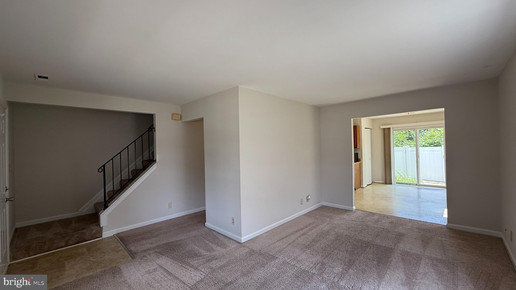 200 SURRY LANE 118