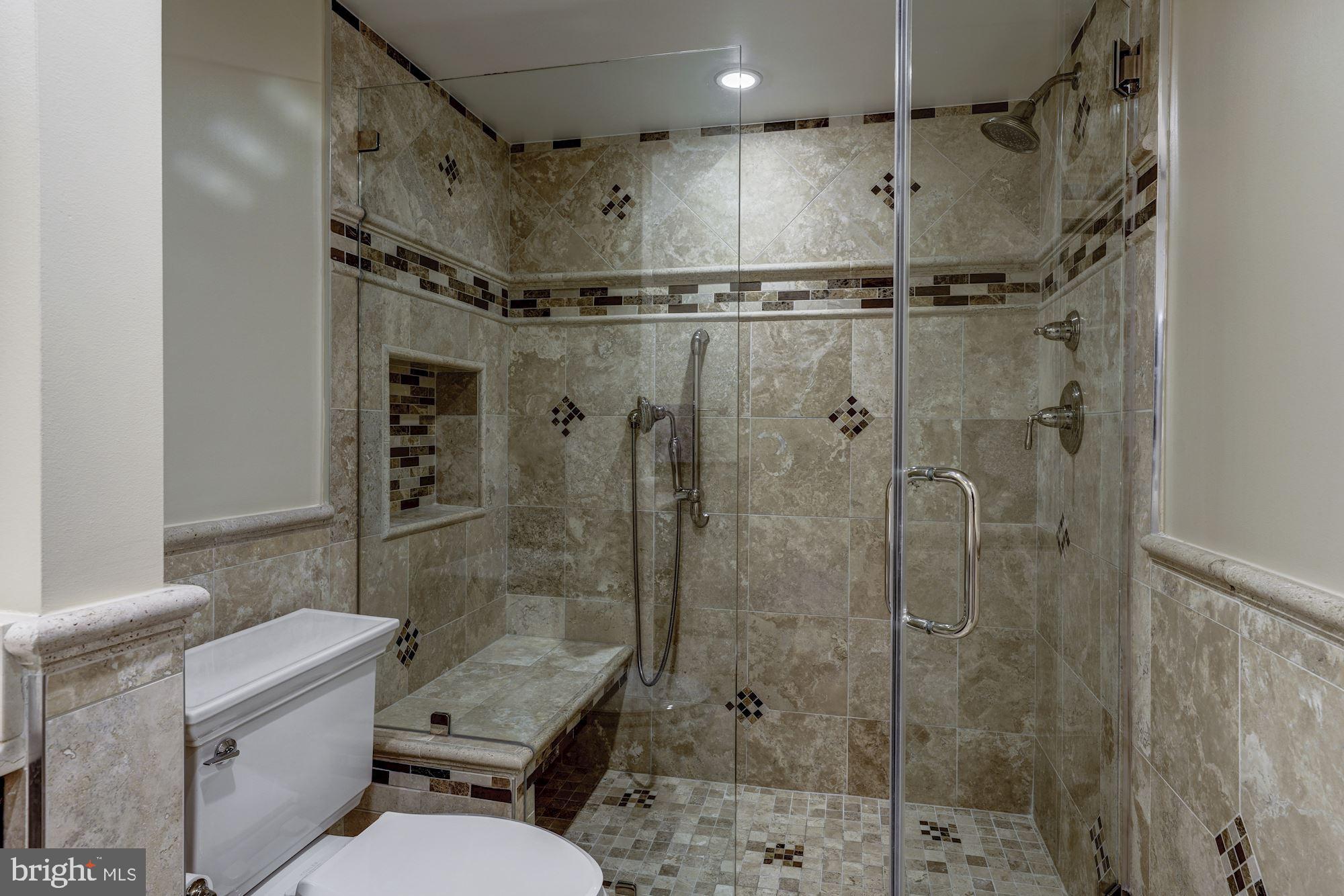 ARLINGTON RIDGE - Residential Lease