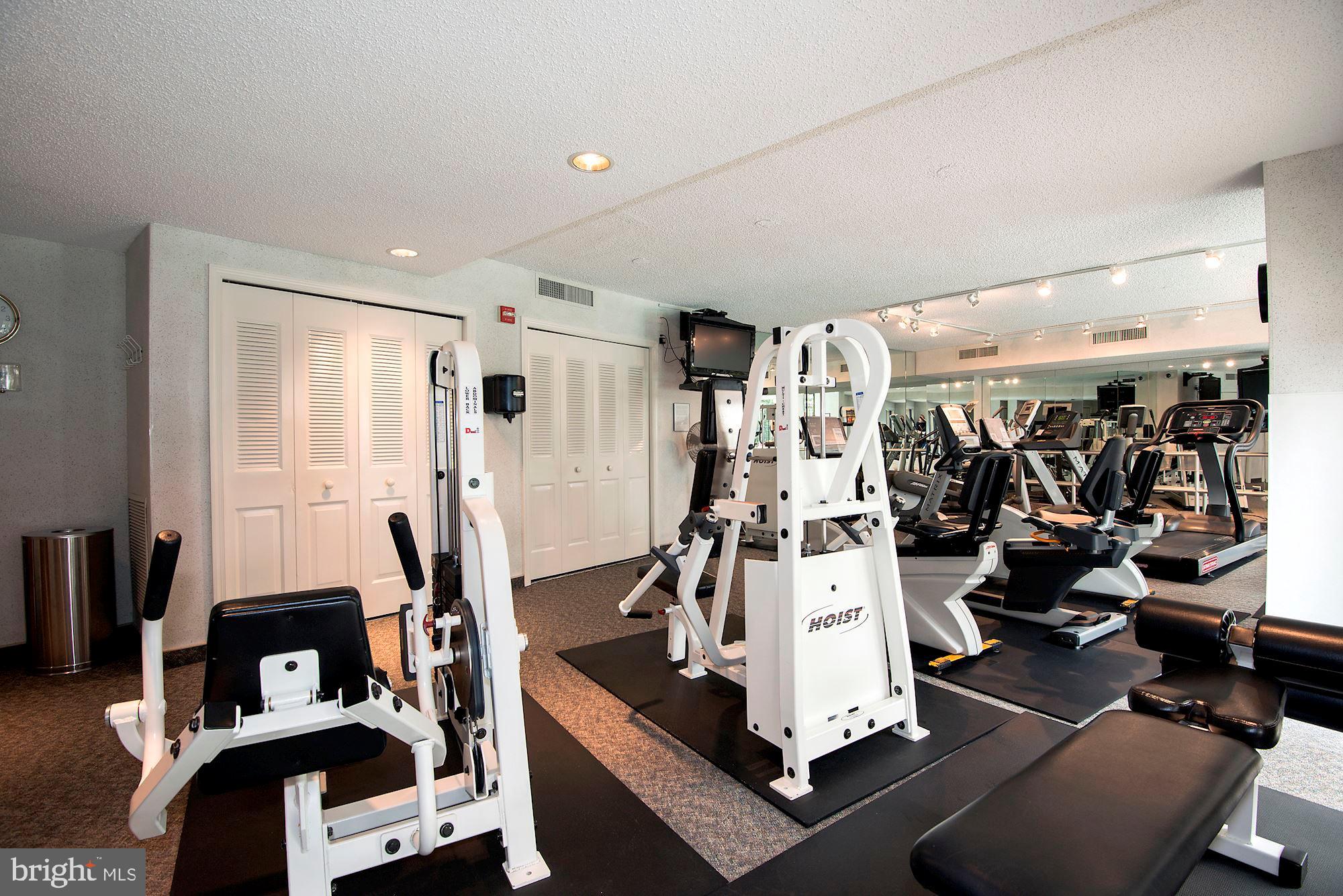 ARLINGTON RIDGE - Residential Lease