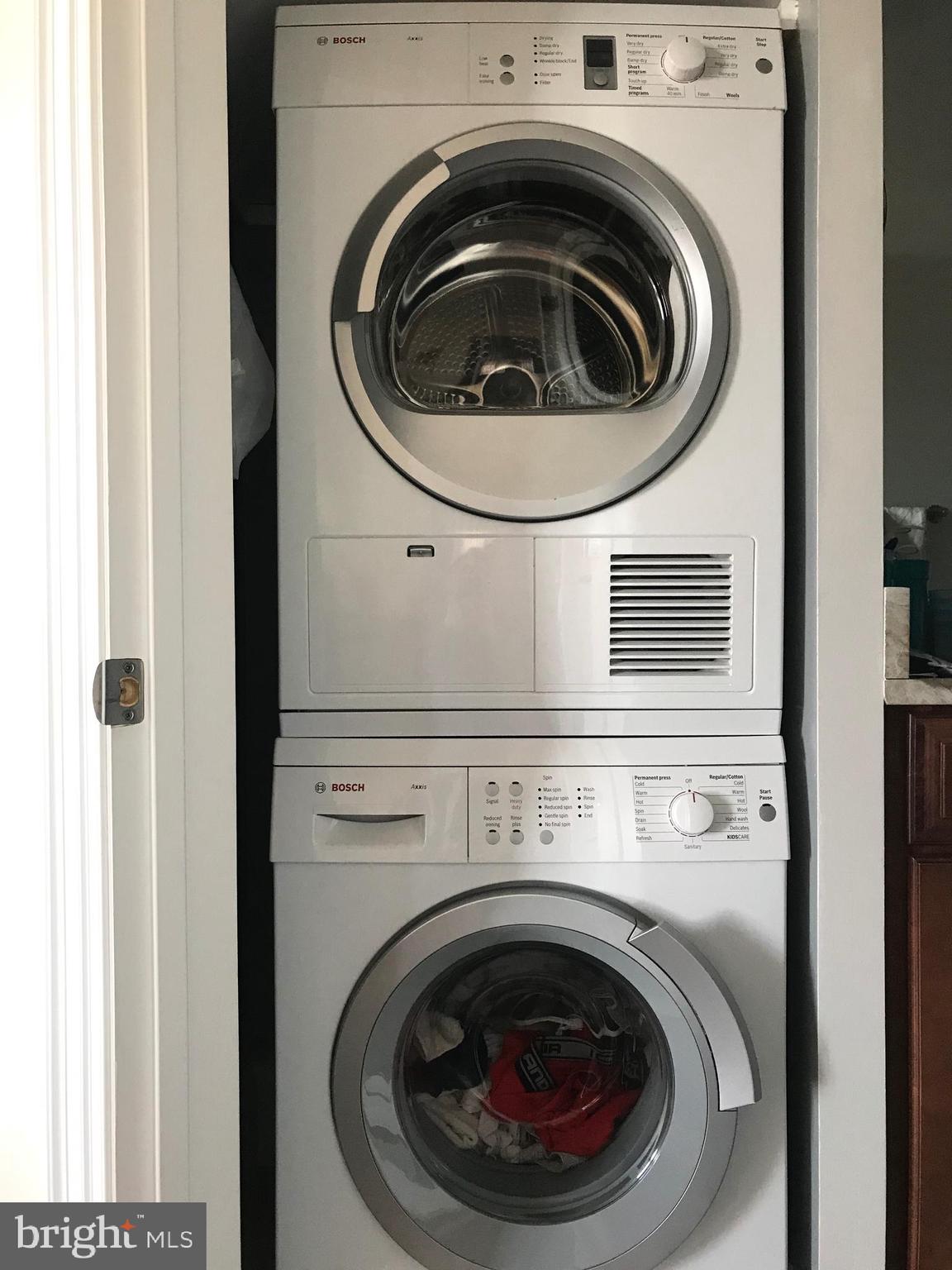 ARLINGTON RIDGE - Residential Lease