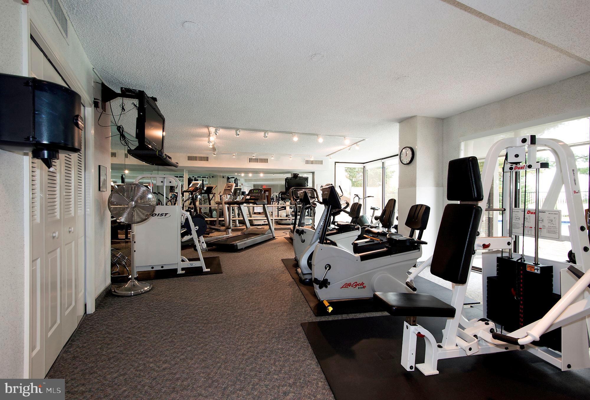 ARLINGTON RIDGE - Residential Lease