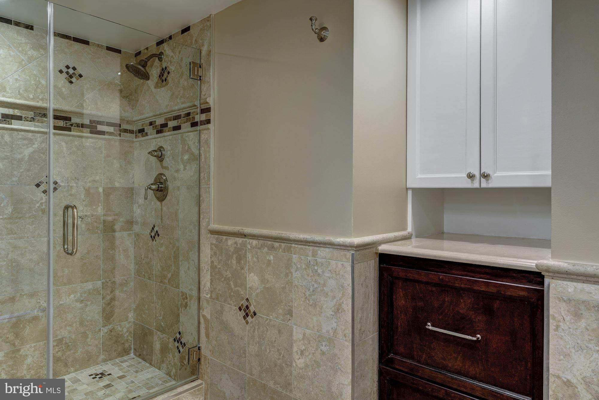 ARLINGTON RIDGE - Residential Lease