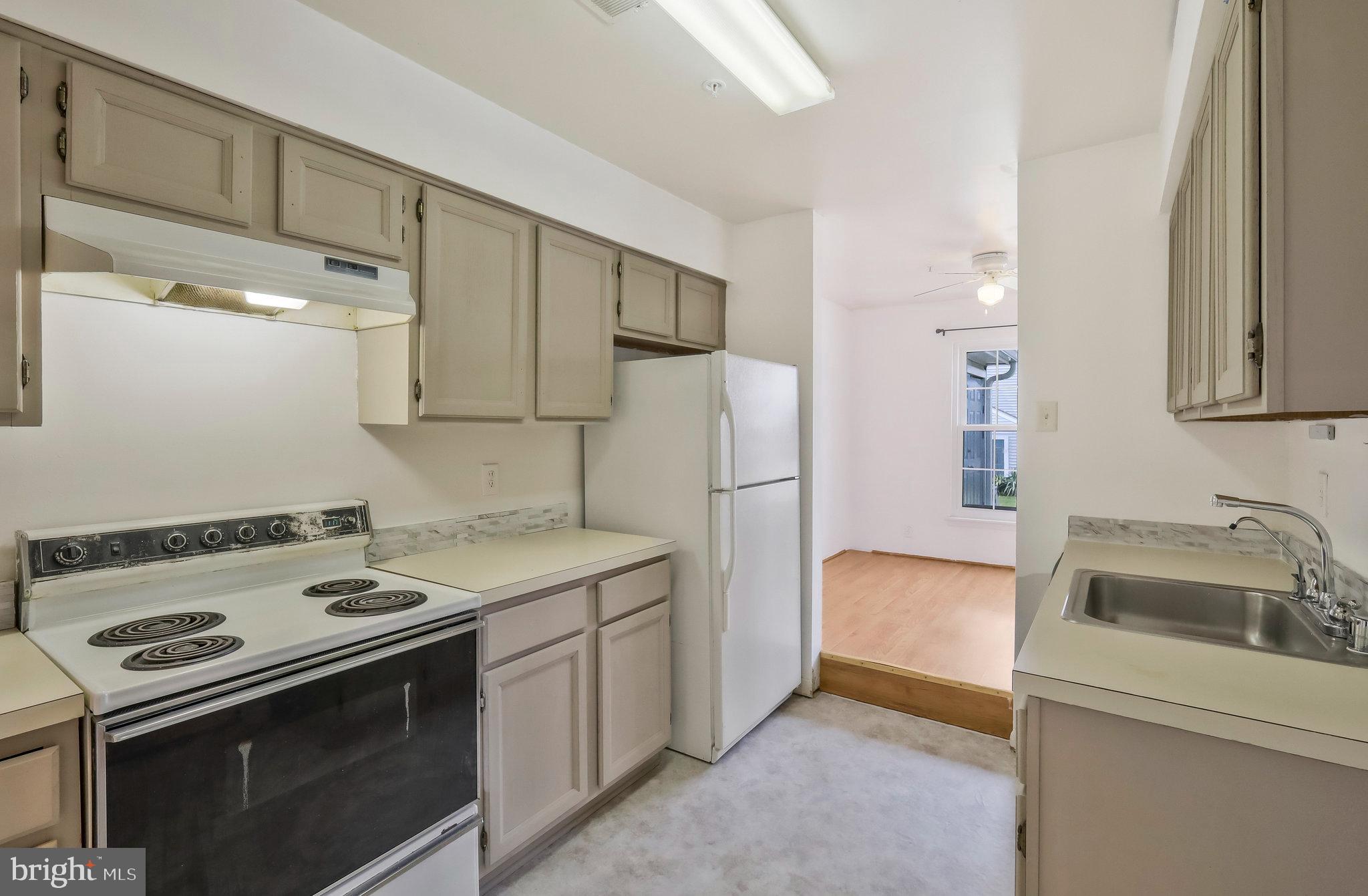 DEVON HILLS - Residential