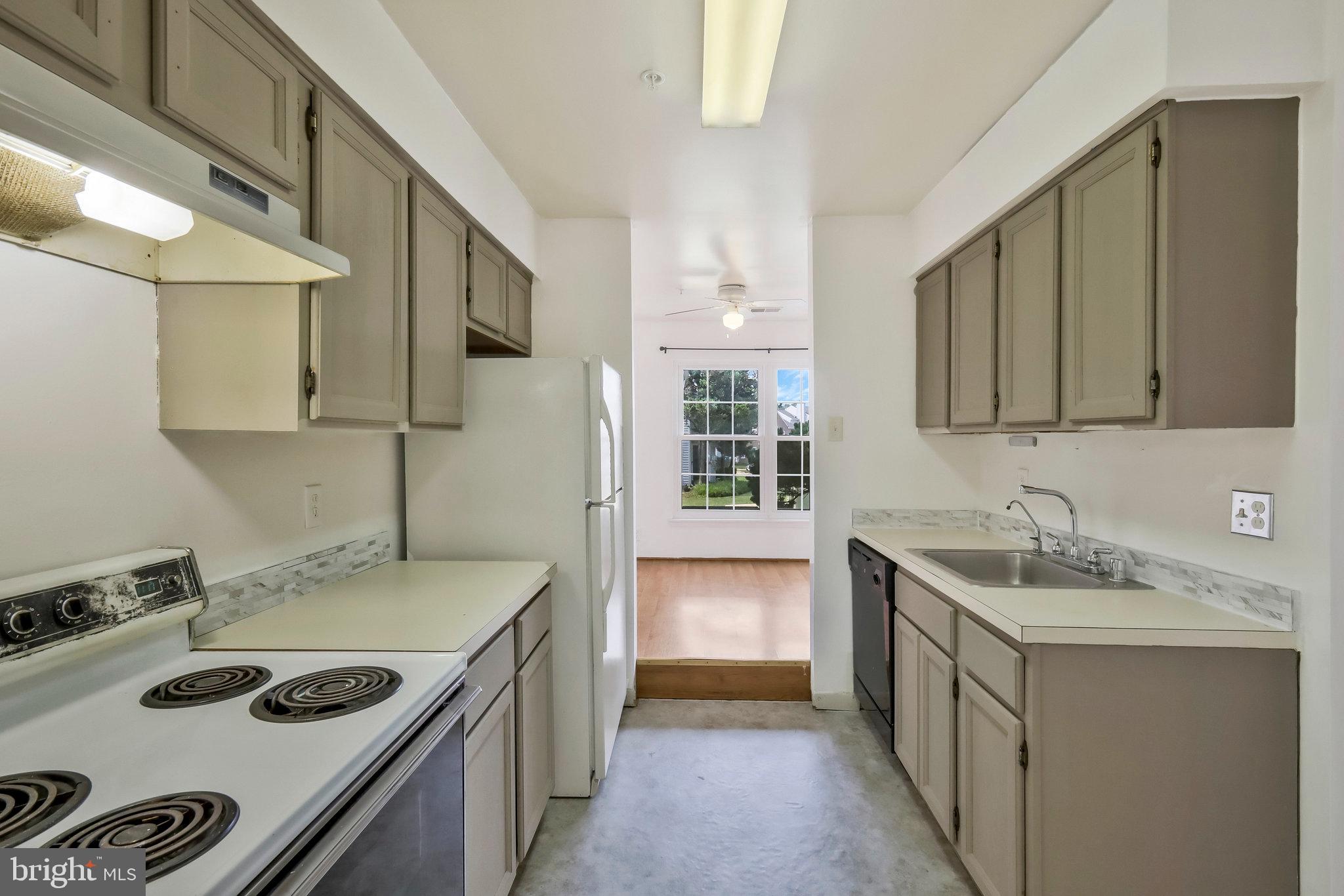 DEVON HILLS - Residential