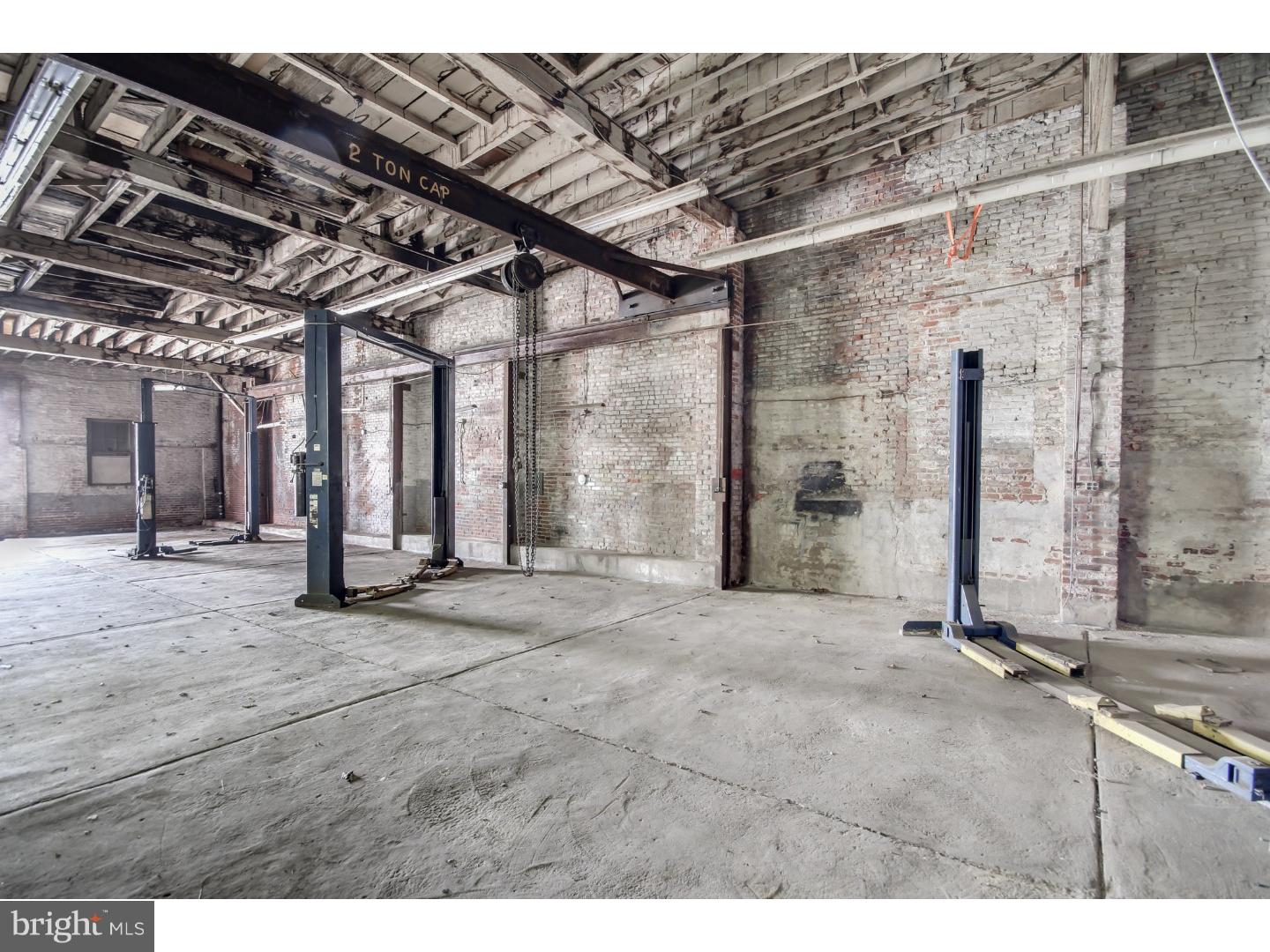 FISHTOWN - Commercial Sale