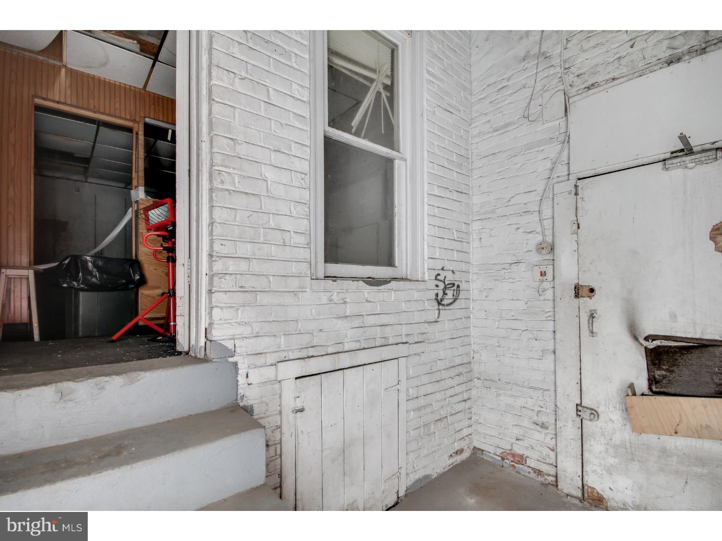 FISHTOWN - Commercial Sale