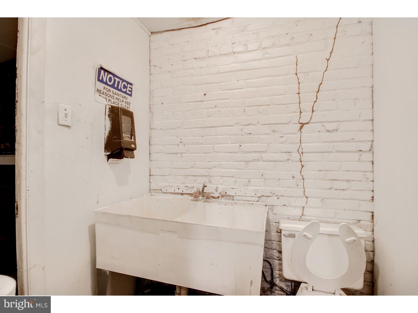 FISHTOWN - Commercial Sale
