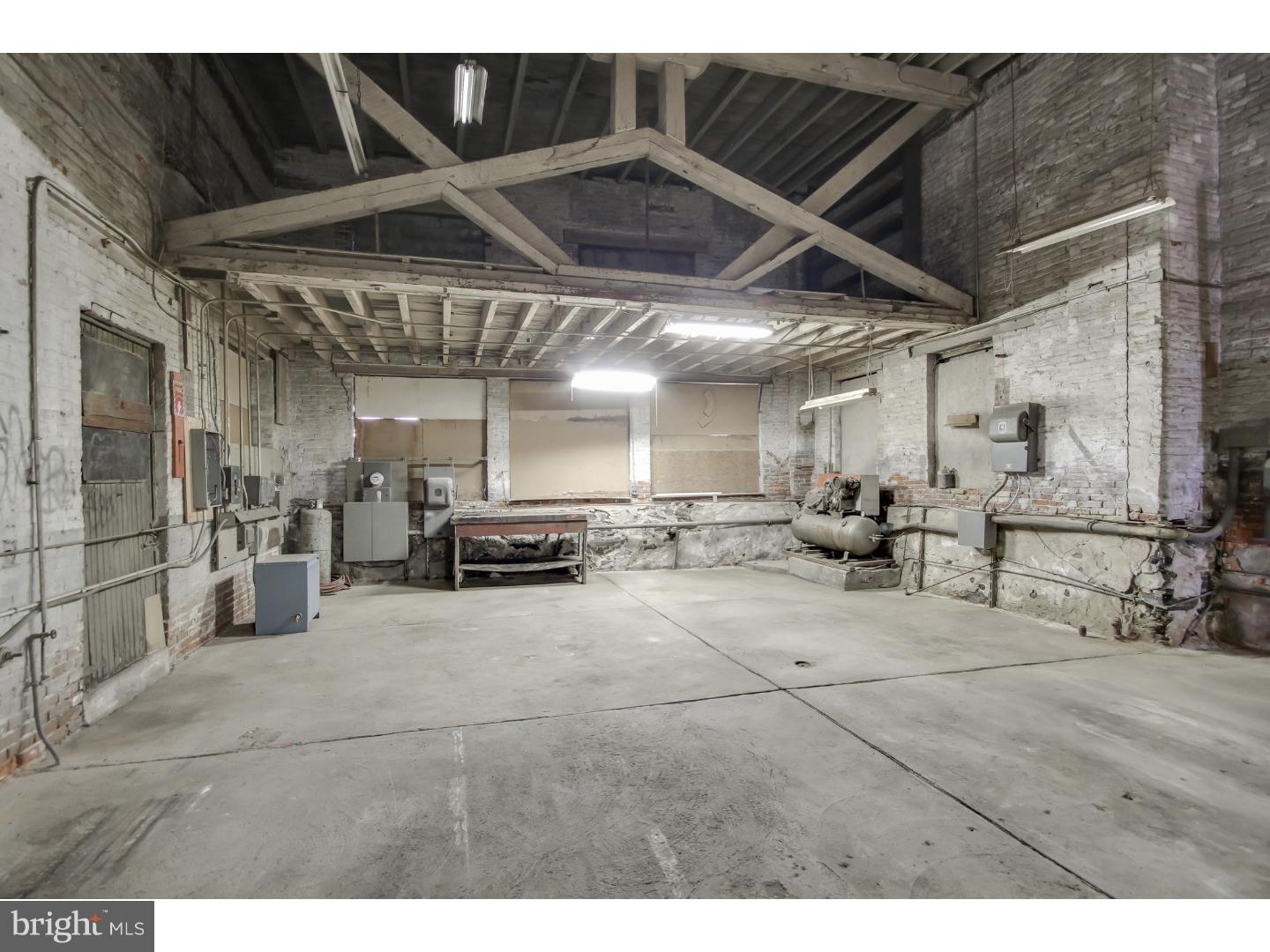 FISHTOWN - Commercial Sale