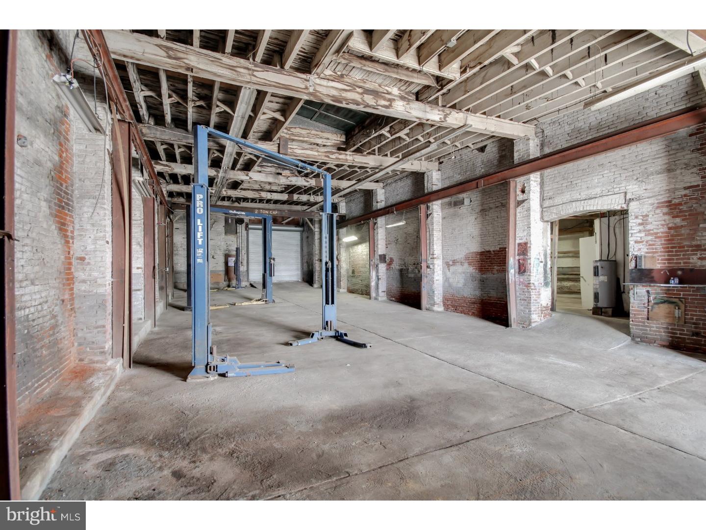 FISHTOWN - Commercial Sale