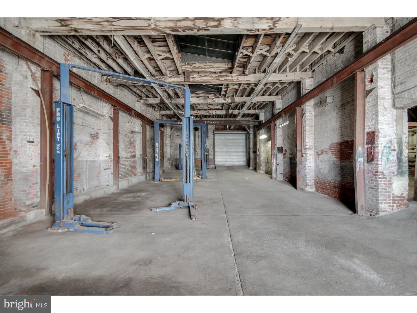 FISHTOWN - Commercial Sale