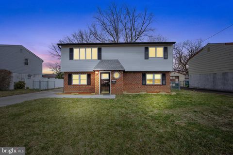 Homes For Sale - 902 Laings Avenue<br/> BRISTOL, PA 19007