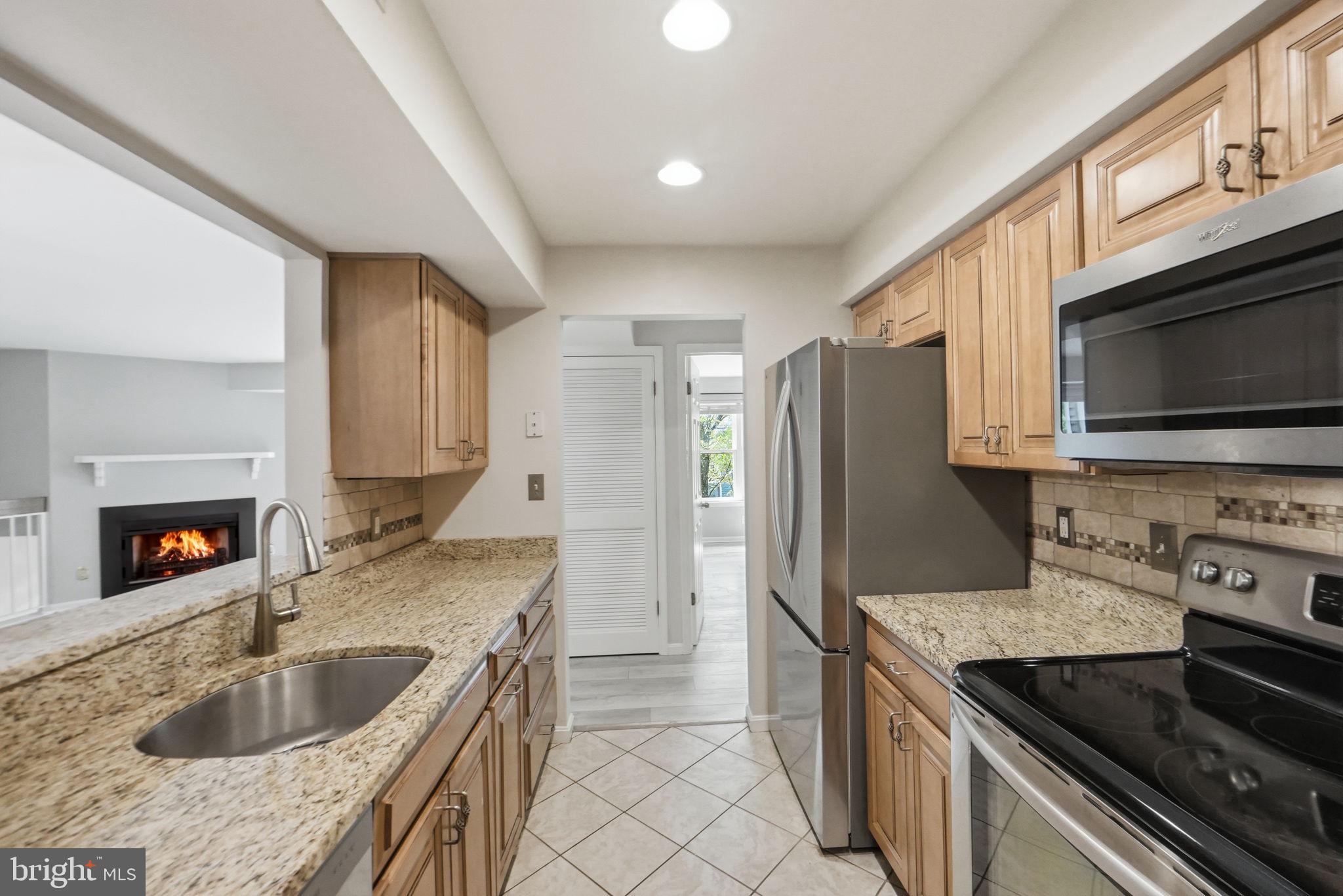 PONDS AT CENTREVILLE - Residential