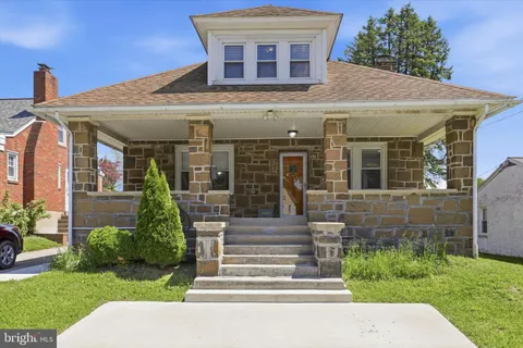 272 E North Lane, Conshohocken, PA 19428 - MLS#: PAMC2178130