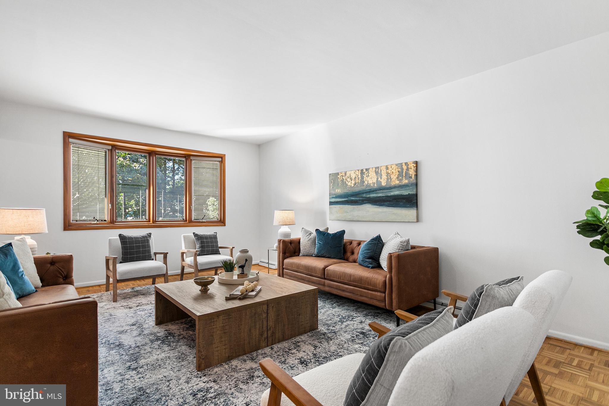 110 E SUTTON PLACE