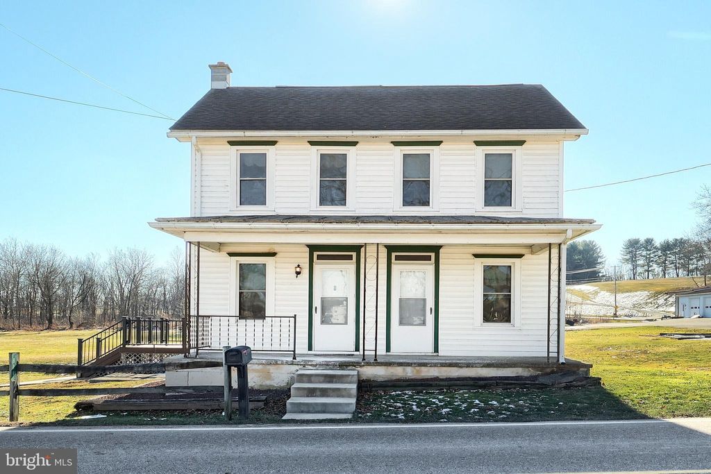 Photo of 904 Lincoln Road, LITITZ, PA 17543 (MLS # PALA2063072)