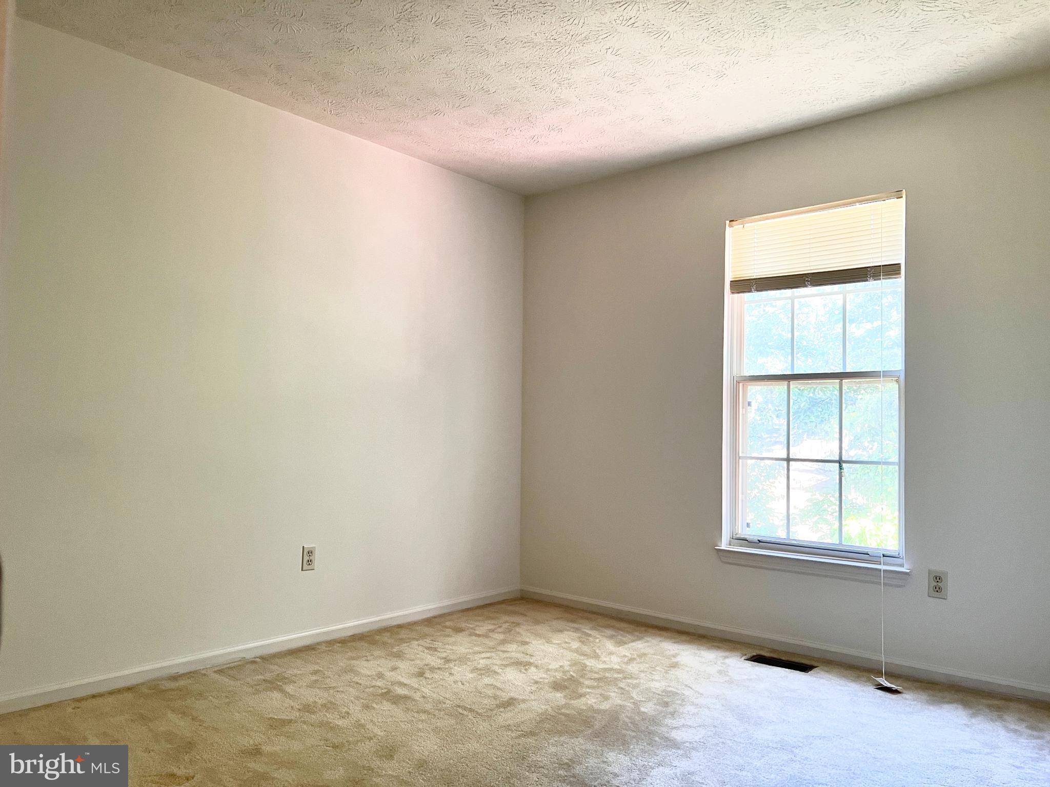 BURTONSVILLE - Residential Lease