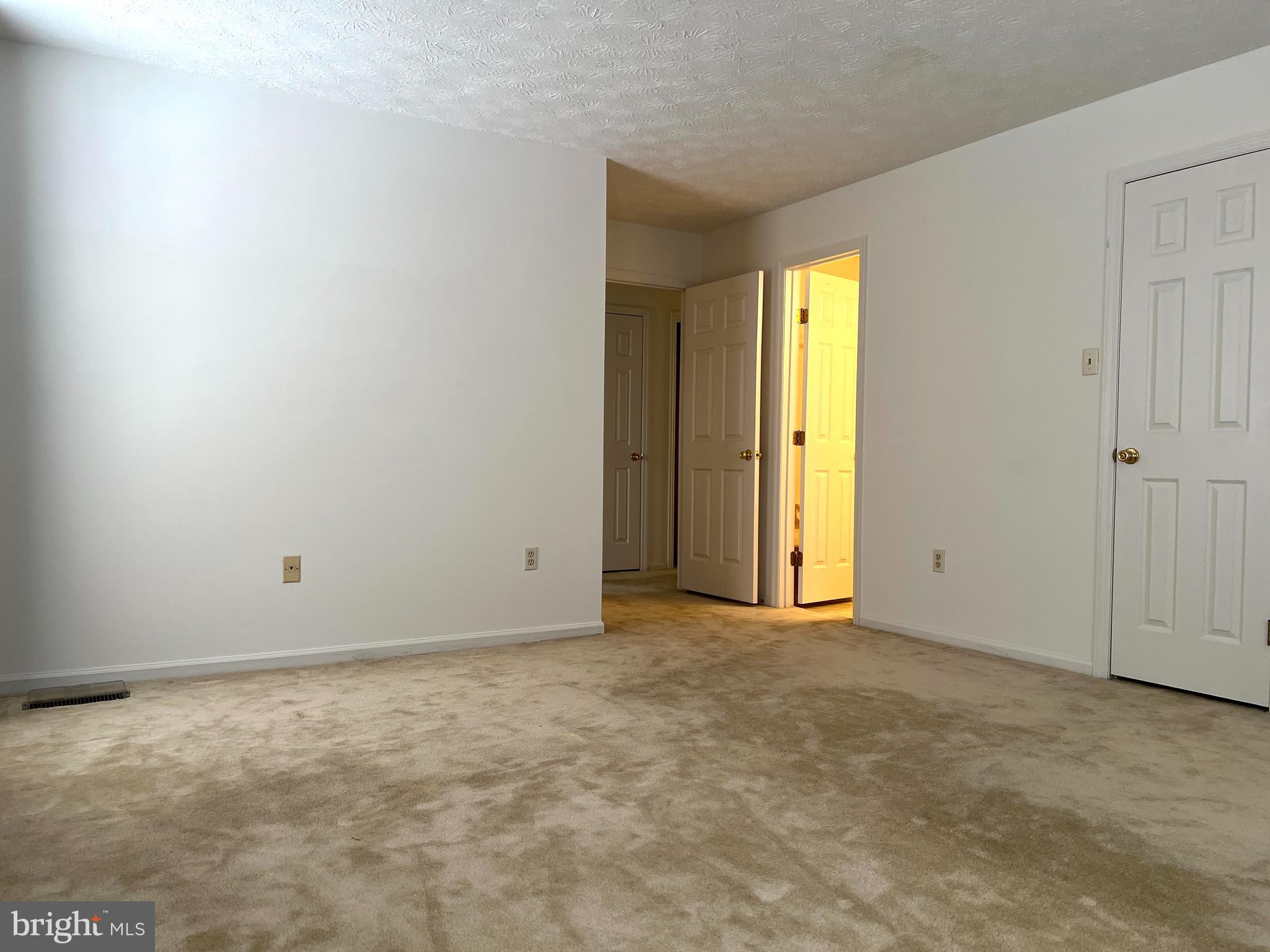 BURTONSVILLE - Residential Lease