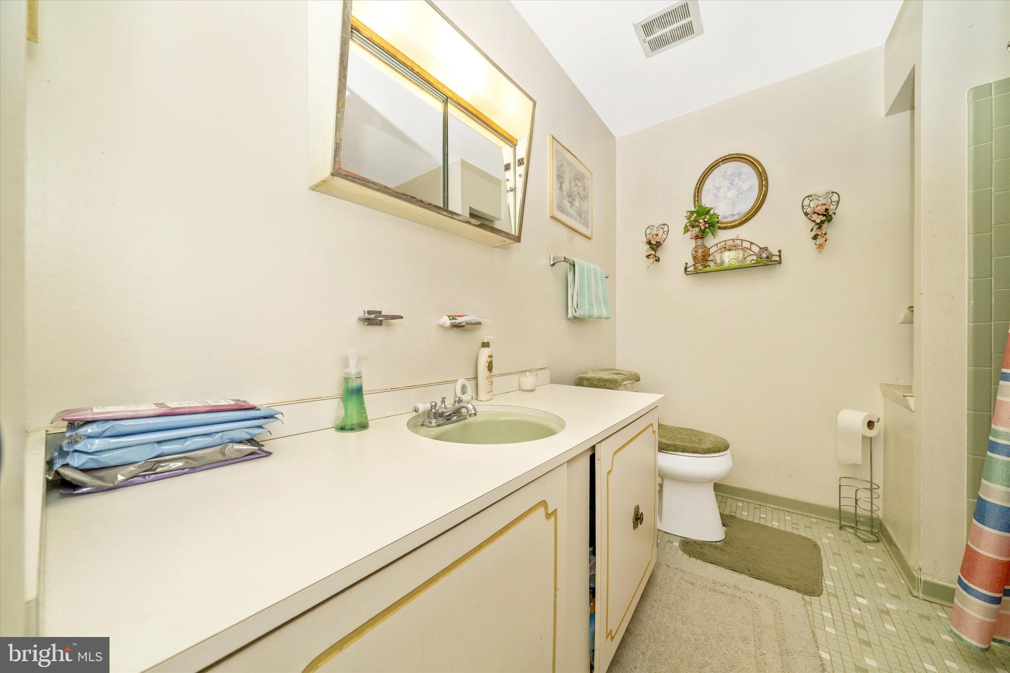 MURRAY HILL - Residential