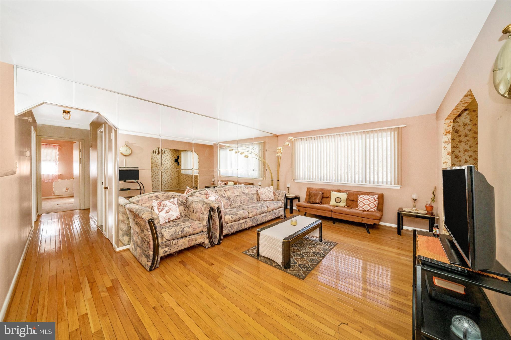 MURRAY HILL - Residential