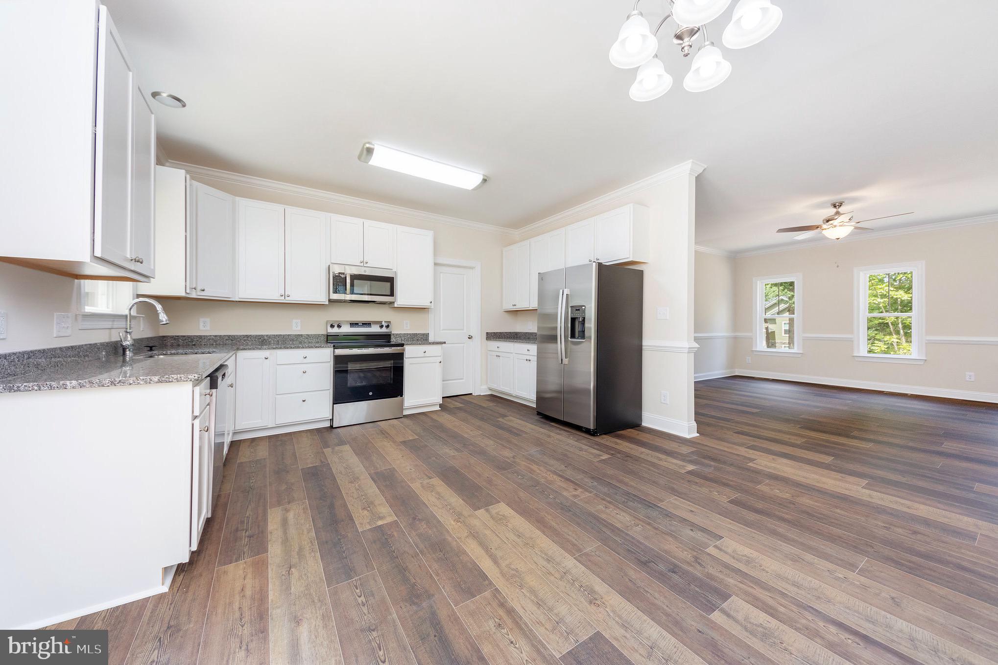 ROCKLAND CREEK ESTATES - Residential