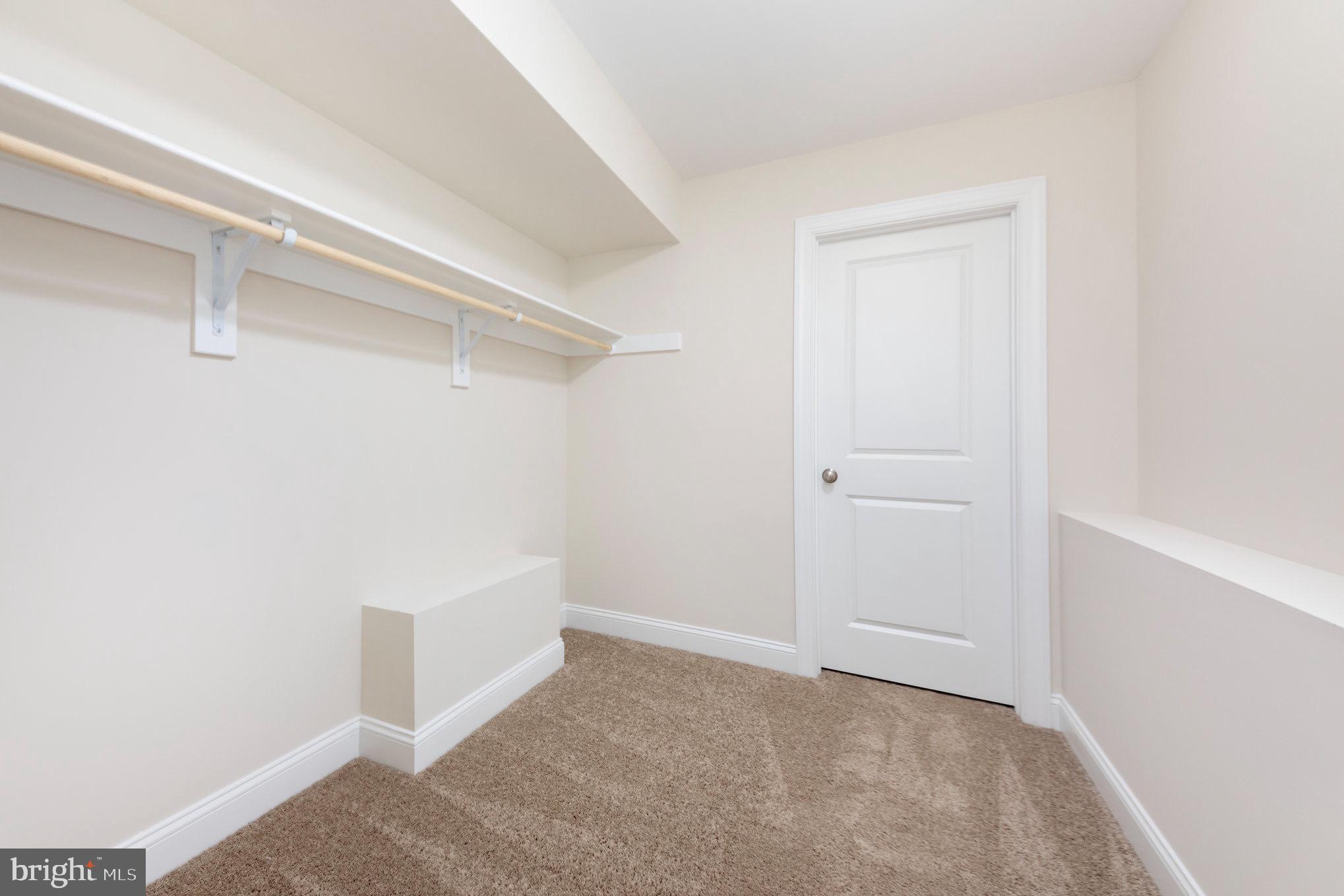 ROCKLAND CREEK ESTATES - Residential