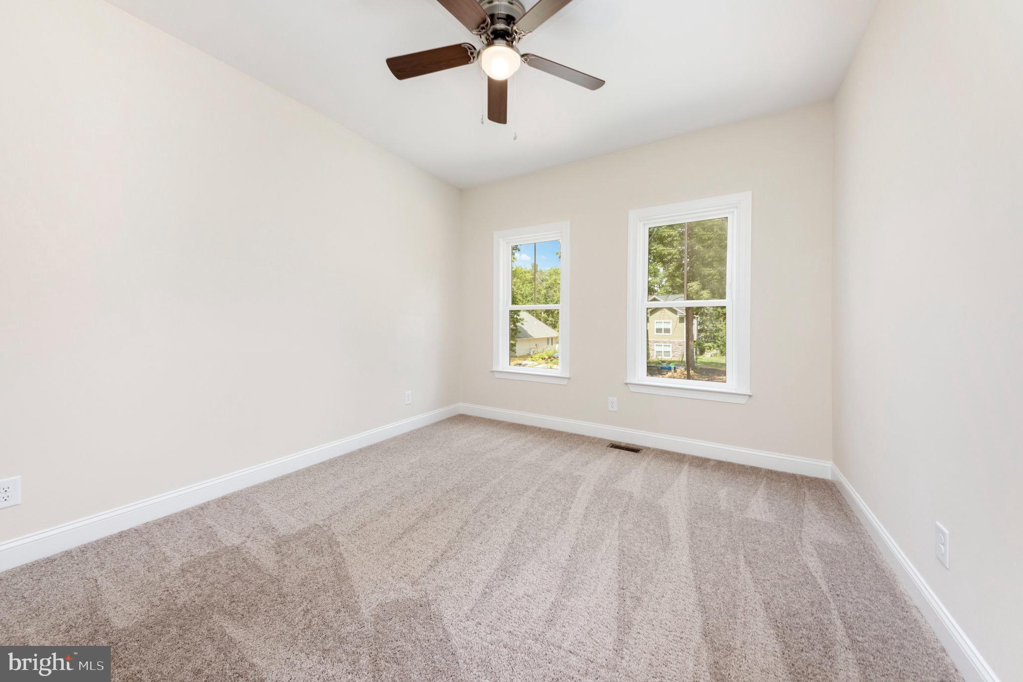 ROCKLAND CREEK ESTATES - Residential