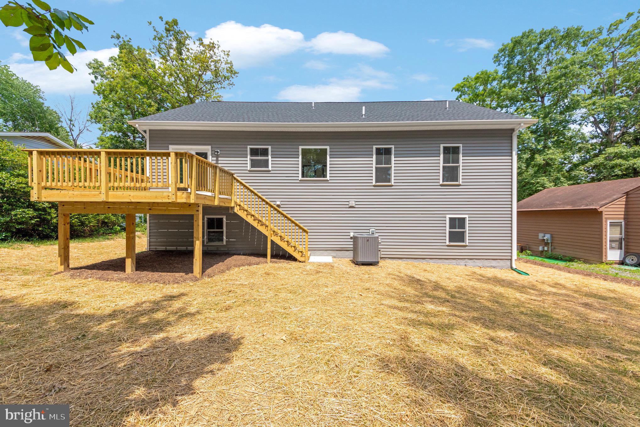 ROCKLAND CREEK ESTATES - Residential